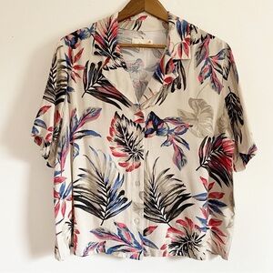 NWT Hawaiian Leaf Linen Button Down Top Size Medium